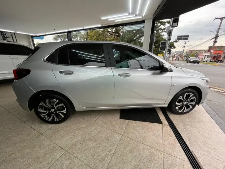 ONIX 1.0 TURBO FLEX PREMIER AUTOMÁTICO