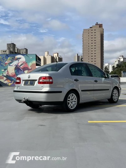 POLO SEDAN 1.6 8V