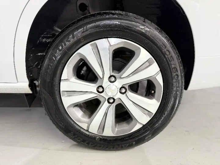 SPIN 1.8 Premier 8V