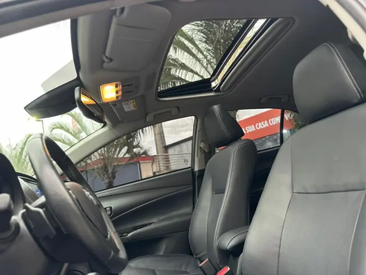 YARIS 1.5 16V FLEX SEDAN XLS CONNECT MULTIDRIVE