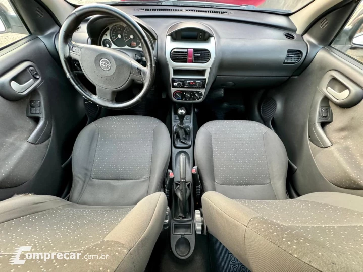 Corsa Sedan 1.8 4P PREMIUM FLEX