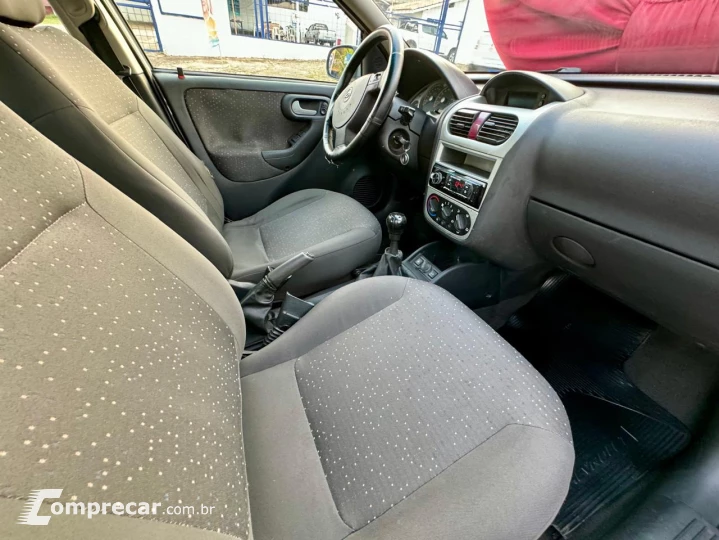 Corsa Sedan 1.8 4P PREMIUM FLEX