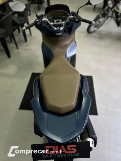 PCX 160 DLX ABS