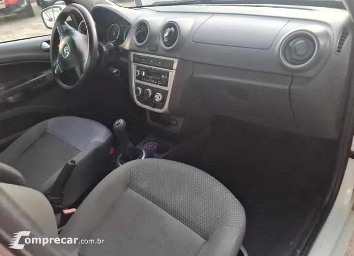 VOYAGE 1.0 12V MPI Totalflex