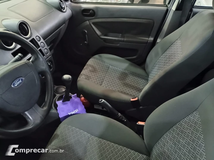 Fiesta Sedan 1.6 Zetec