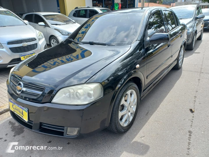 ASTRA 2.0 MPFI Advantage Sedan 8V