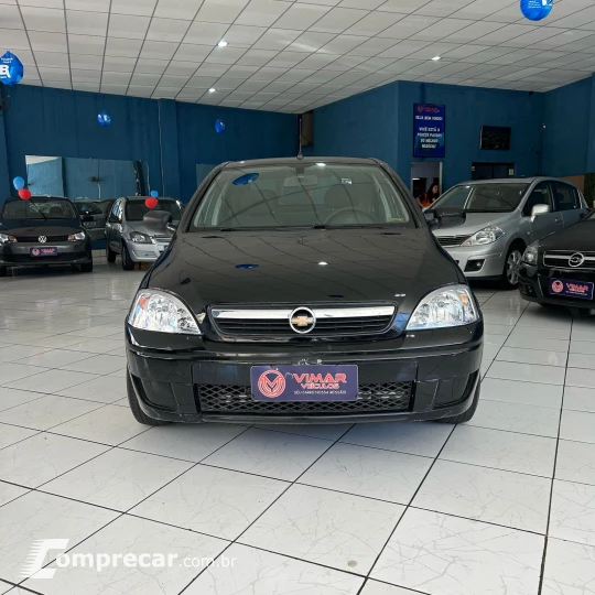 CORSA 1.0 MPFI Premium Sedan 8V