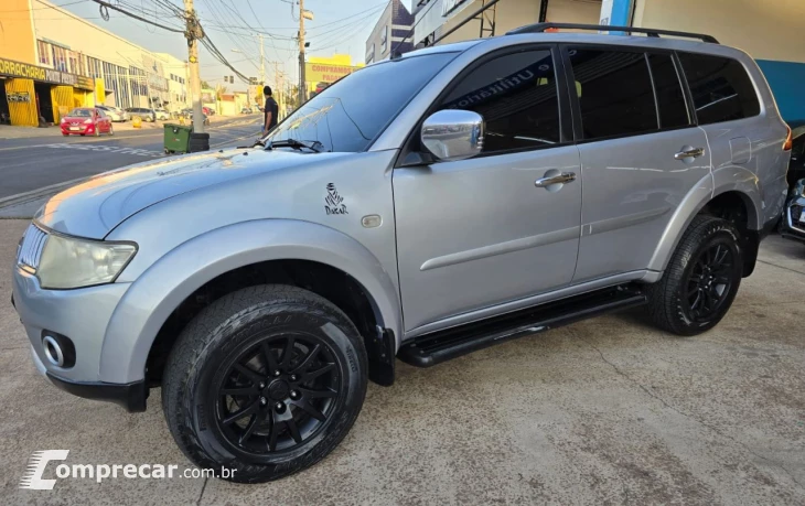 Pajero DAKAR 3.2 4x4 T.I. Diesel Automatico 7 Lugares