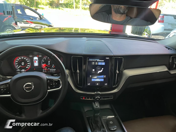XC60 2.0 T5 Momentum AWD Geartronic