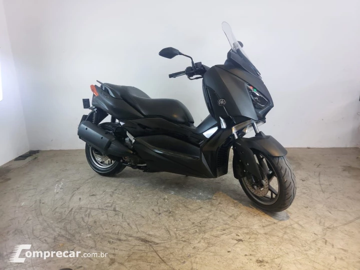 YAMAHA XMAX ABS