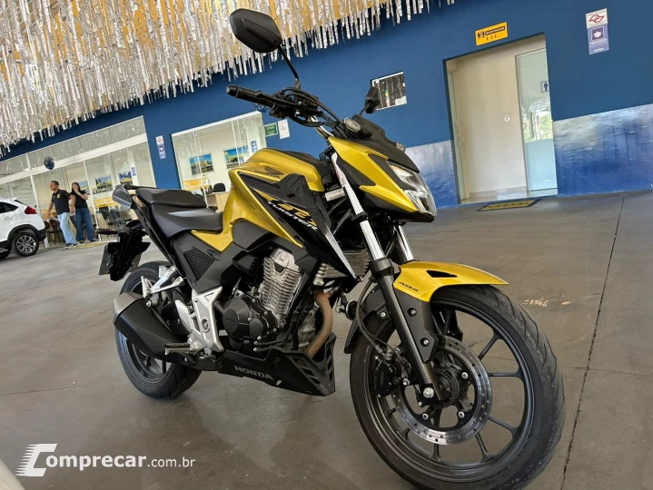 CB300F Twister