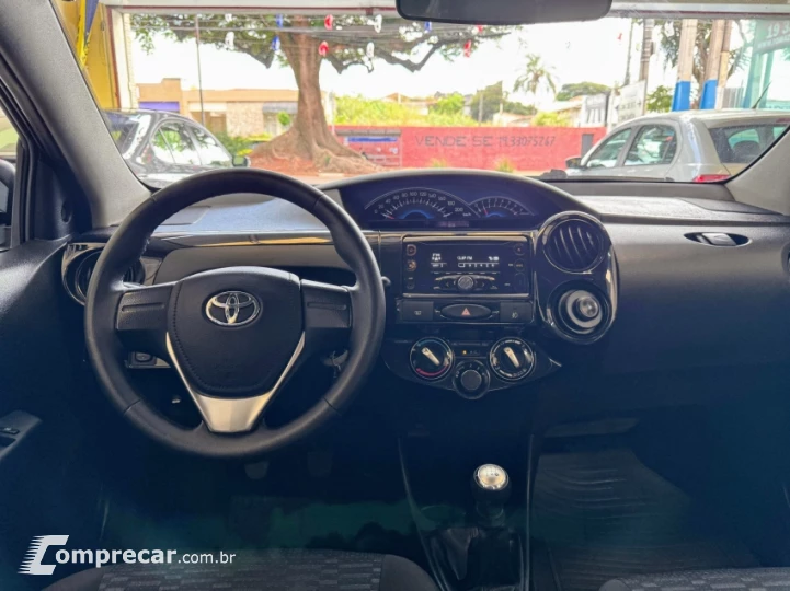 ETIOS 1.5 X Sedan 16V