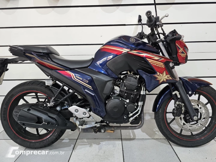 FZ25 FAZER capita marvel