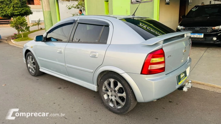 ASTRA 2.0 MPFI Advantage 8V