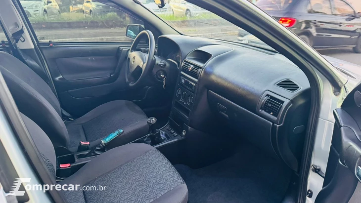 ASTRA 2.0 MPFI Advantage 8V