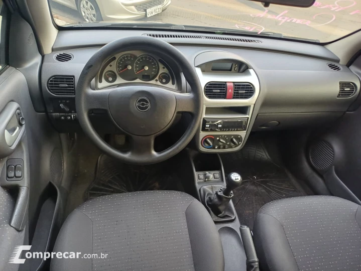 Corsa Sedan Premium 1.4