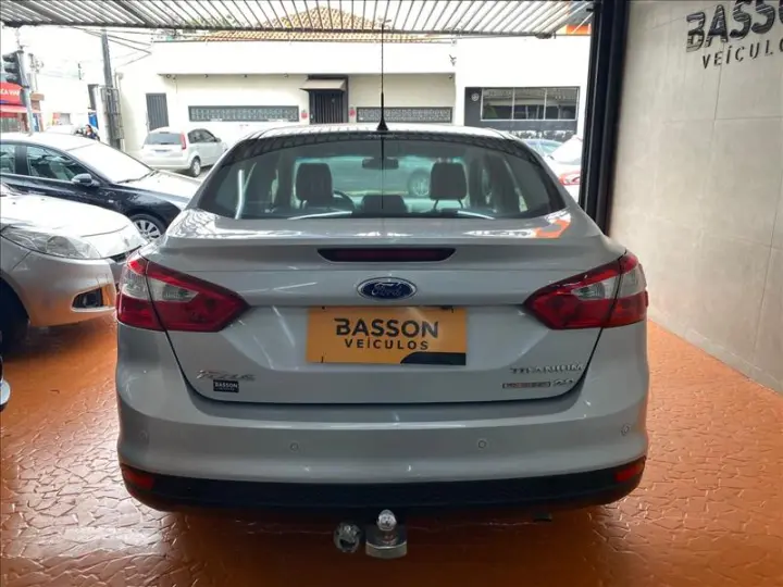 FOCUS 2.0 Titanium Sedan 16V