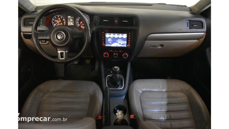 JETTA - 2.0 COMFORTLINE 4P MANUAL