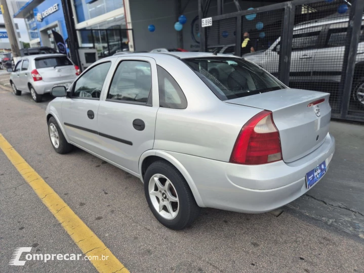 Corsa Sedan 1.0 MPFI 8V 71cv 4p