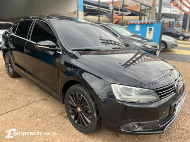 JETTA Highline 2.0 TSI 16V 4p Tiptronic