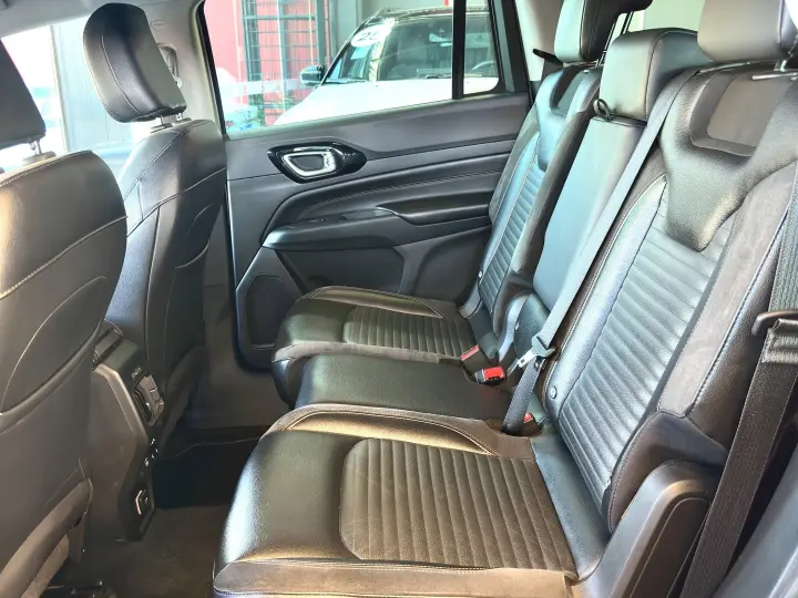 COMMANDER 1.3 T270 TURBO FLEX LIMITED AT6