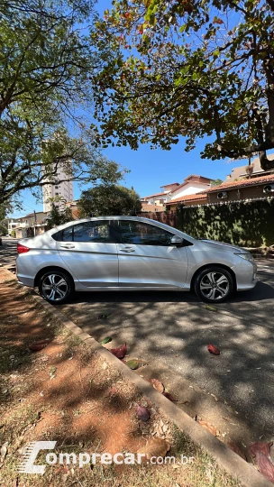 CITY 1.5 LX Sedan 16V