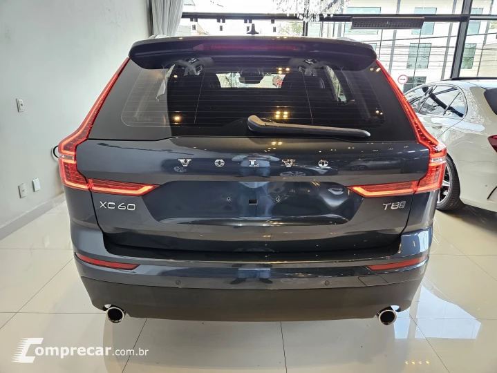 XC60 2.0 D5 Momentum AWD Geartronic