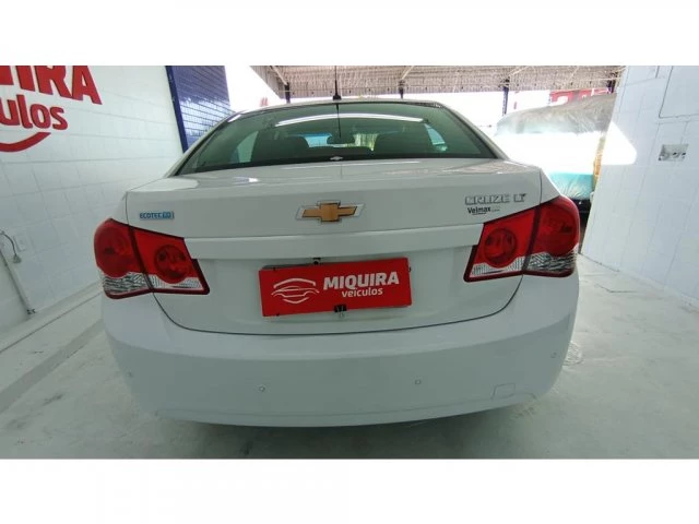 CRUZE SEDAN - 1.8 LT 16V 4P AUTOMÁTICO