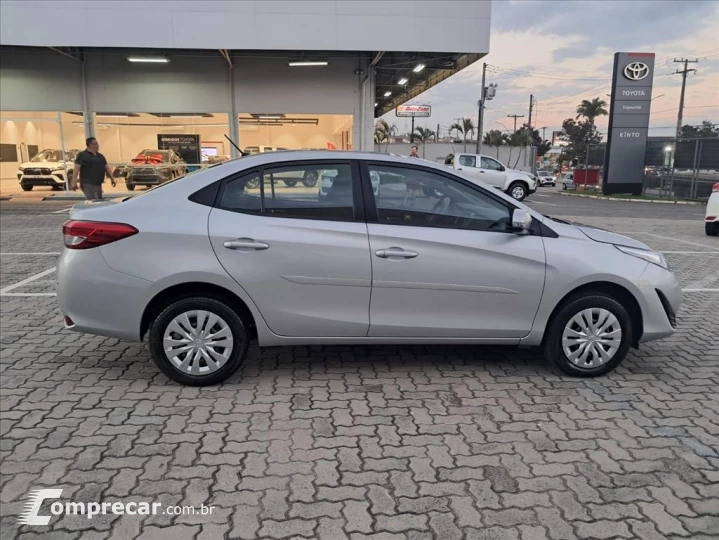 YARIS 1.5 16V FLEX SEDAN XL LIVE MULTIDRIVE
