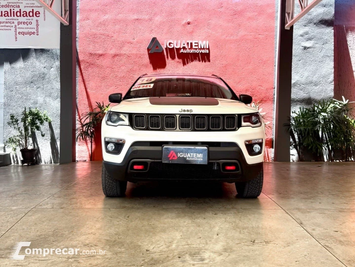 COMPASS 2.0 16V DIESEL TRAILHAWK 4X4 AUTOMÁTICO