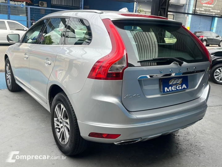 XC60 2.4 D5 Kinetic AWD