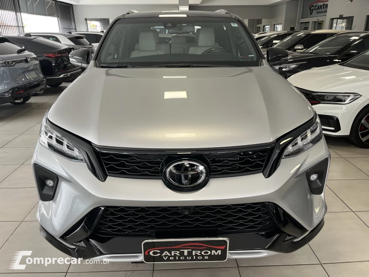 HILUX SW4 2.8 D-4d Turbo Diamond 7L