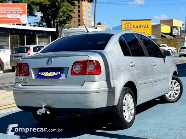 POLO SEDAN - 1.6 MI COMFORTLINE 8V 4P MANUAL