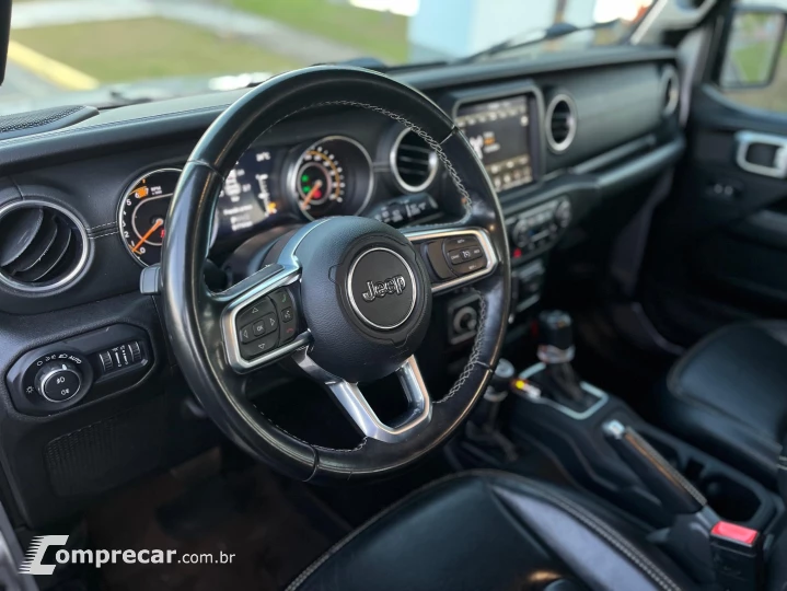 WRANGLER 2.0 TURBO GASOLINA SAHARA 4P 4X4 AT8