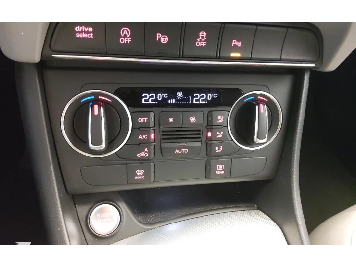 Q3 1.4 TFSI BLACK EDITION FLEX 4P S TRONIC