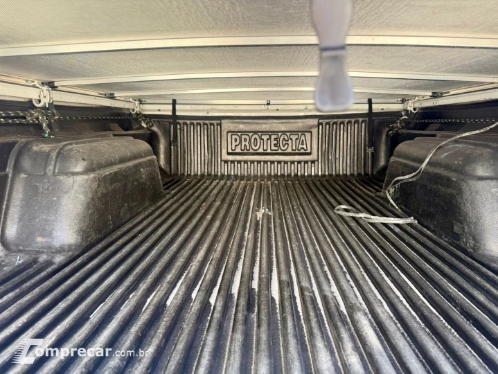 S10 2.4 MPFI Advantage 4X2 CS 8V