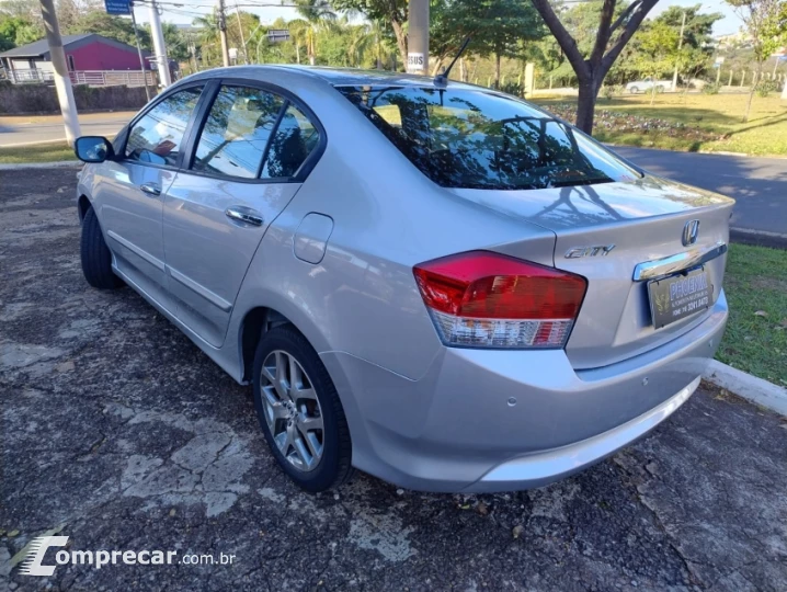 CITY 1.5 EX Sedan 16V