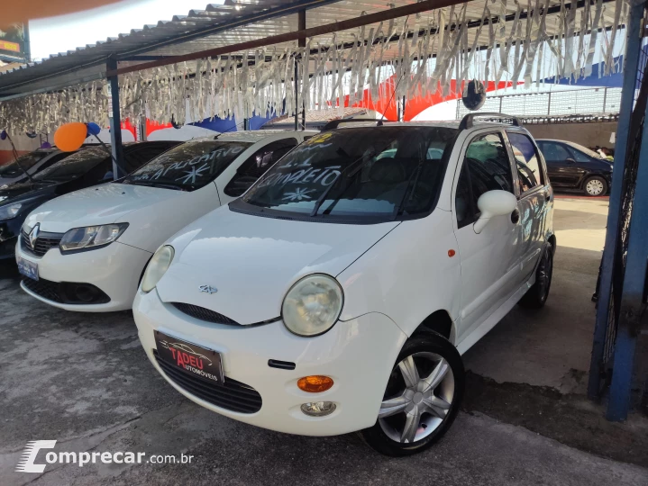 QQ 1.1 MPFI 16V