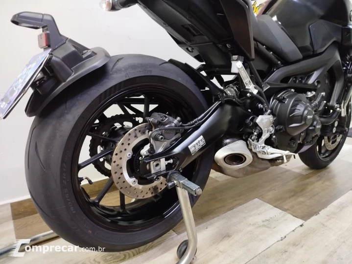 MT-09  800 cc