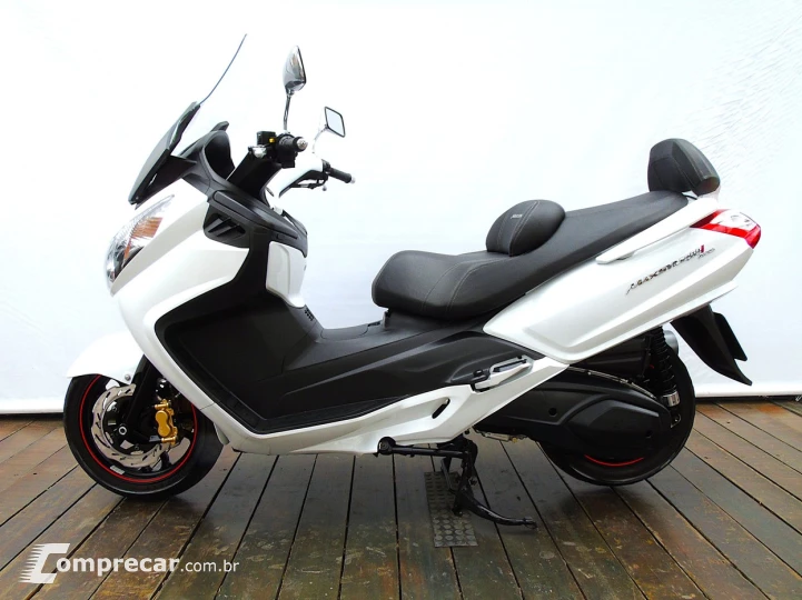 DAFRA MAXSYM 400I