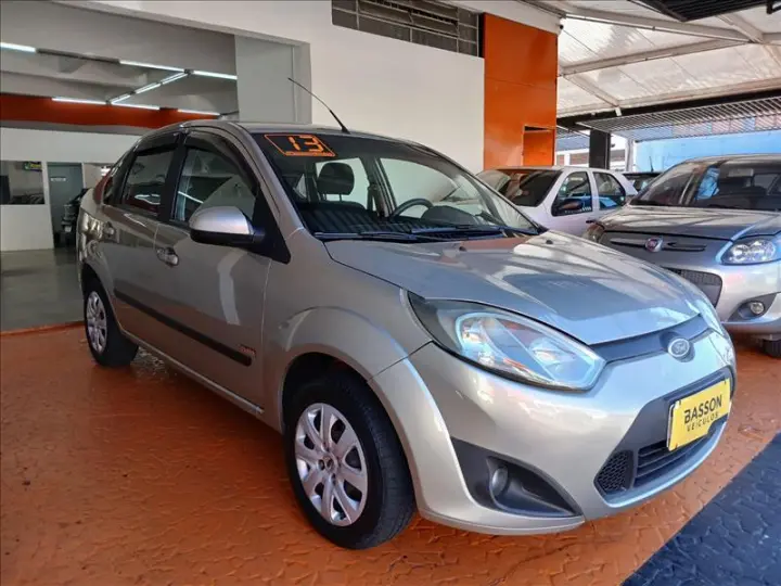 FIESTA 1.6 MPI Class Sedan 8V
