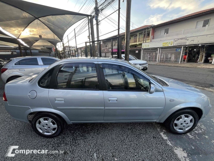 CLASSIC 1.0 MPFI LS 8V FLEX 4P MANUAL