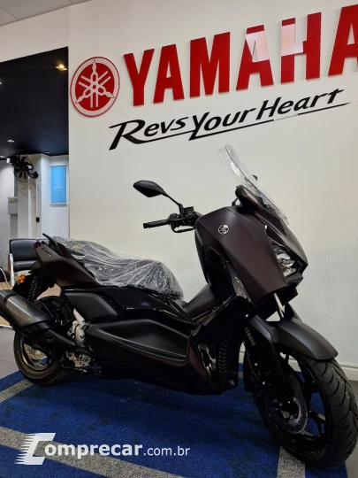 XMAX 300