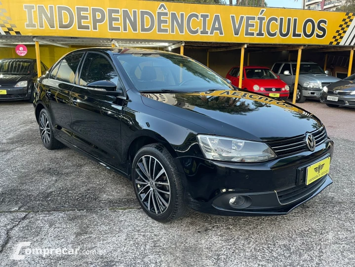 JETTA 2.0 TSI Highline