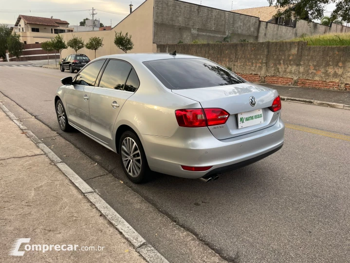 JETTA 2.0 TSI Highline