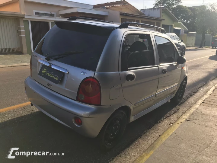 QQ 1.1 MPFI 16V