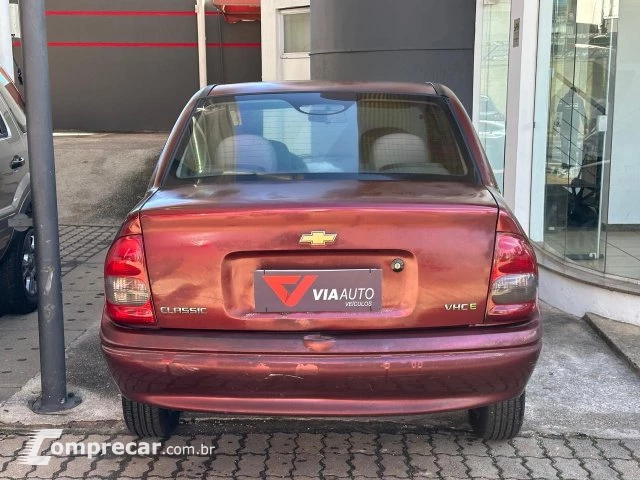 CLASSIC - 1.0 MPFI VHCE 8V 4P MANUAL