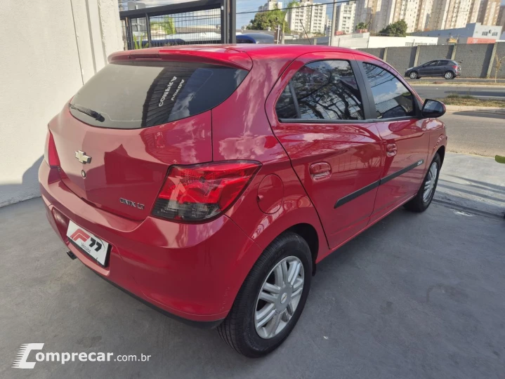 Onix Hatch 1.4 4P FLEX LT