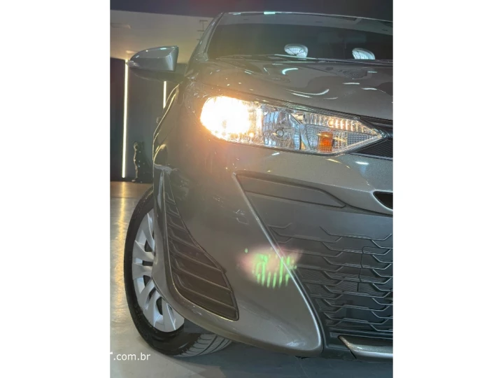 YARIS 1.3 16V FLEX XL LIVE MULTIDRIVE