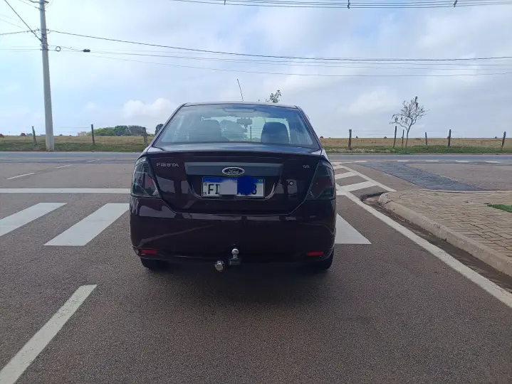 FIESTA 1.6 Rocam SE Plus Sedan 8V